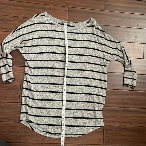 Market & Spruce lightweight top - Picture 3 of 6